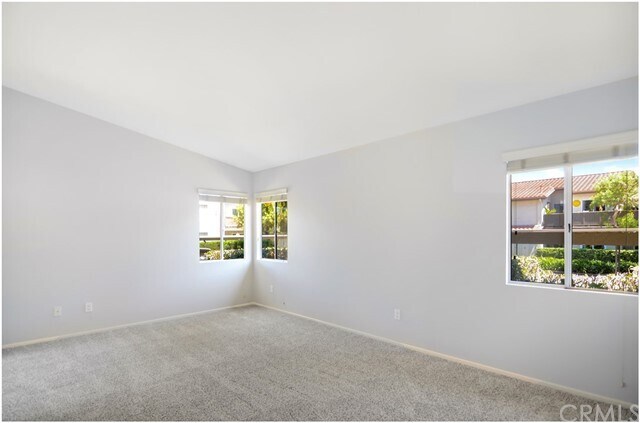 Building Photo - 68 Corniche Dr