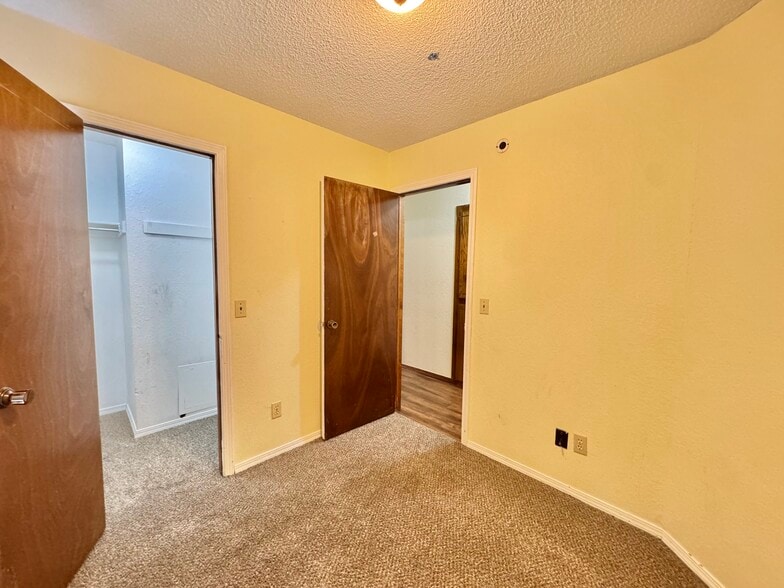 Building Photo - 1416 SW 96th St