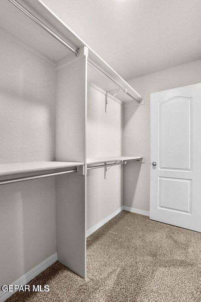 Building Photo - 14581 Firewheel Ave