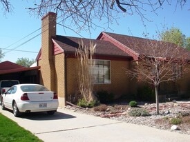Building Photo - 3047 Hawthorne Ave
