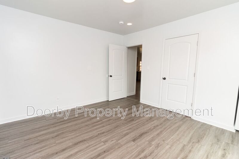 Building Photo - 1604 Wheeler Ave