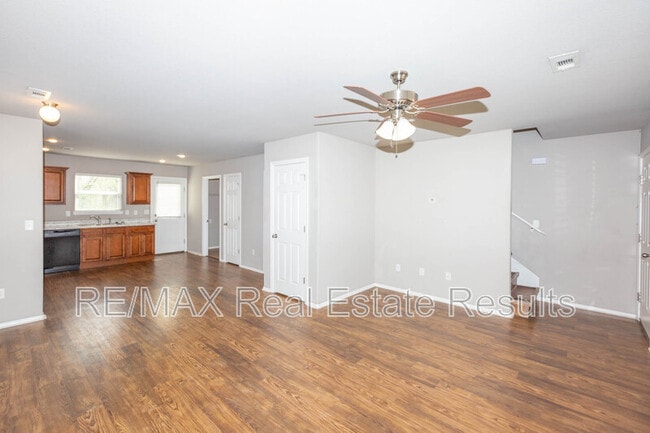 Building Photo - 5411 SW Cherry Creek Rd