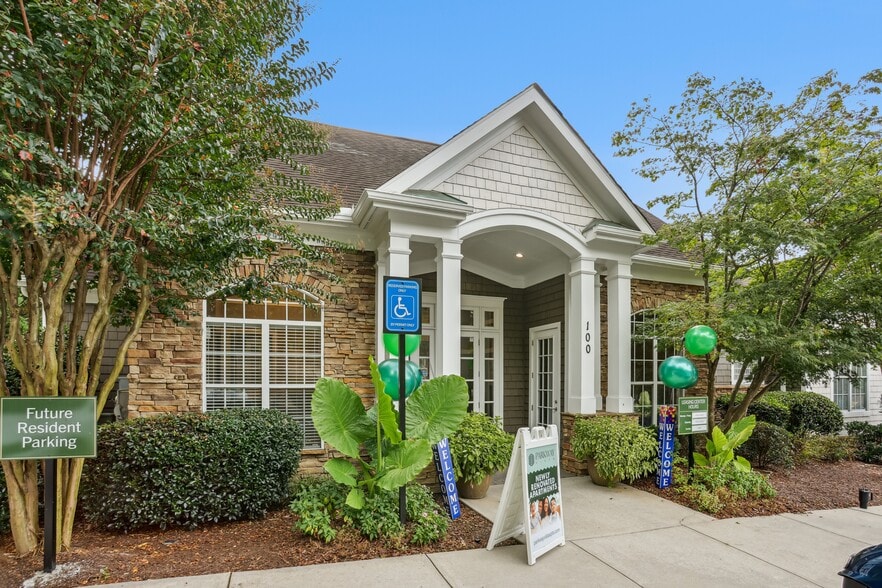 Primary Photo - Parkway Vista