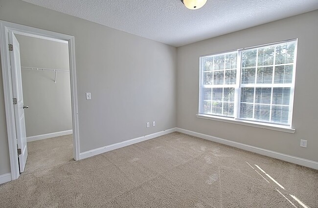 Building Photo - 771 Live Oak Church Rd