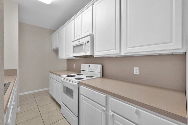 Building Photo - 180 Binnacle Ct