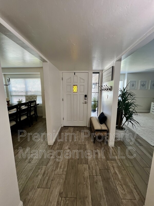 Building Photo - 517 Brightwood St