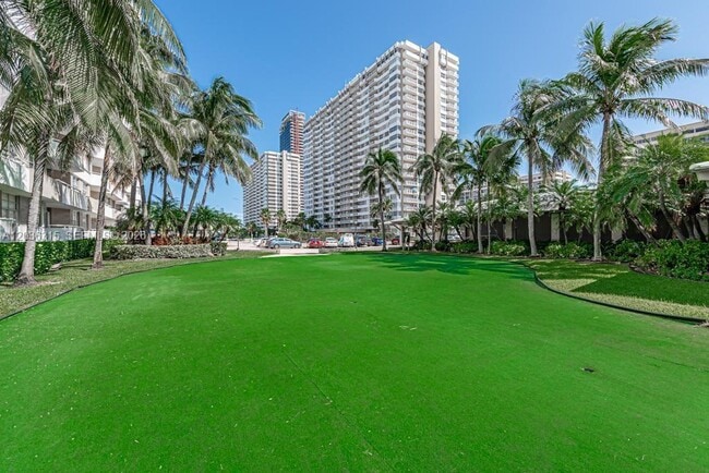 Building Photo - 1980 S Ocean Dr