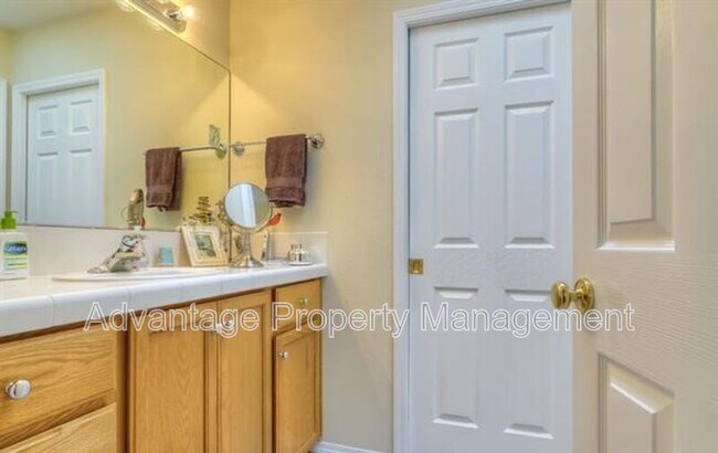 Building Photo - 6244 SW Arbor Grove Dr