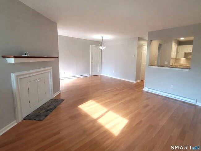 Building Photo - 303 Willow Springs
