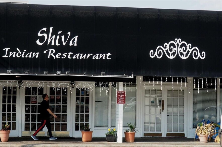 Rice Village Restaurant - 2400 N Braeswood Blvd