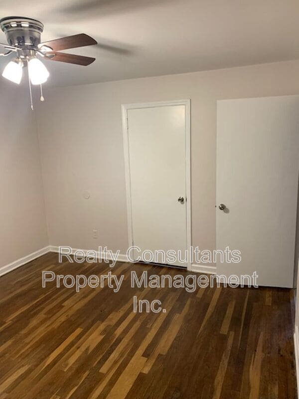 Building Photo - 1813 Walker Ave