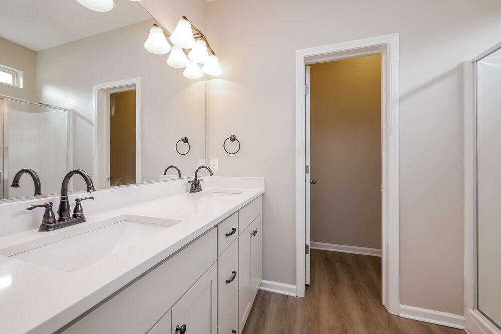 Building Photo - 136 Camellia Way