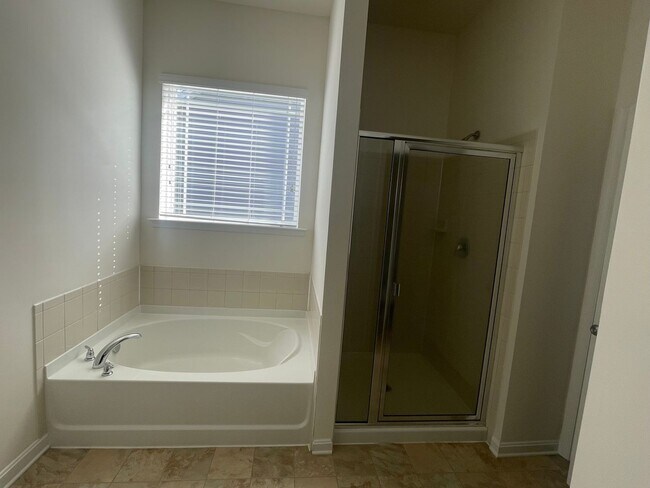 Building Photo - 29662 Riverstone Dr