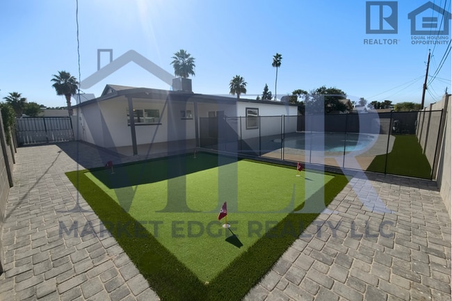 Building Photo - 4Bed/2Bath House at University/Dobson--Complete Remodel w/Pool!