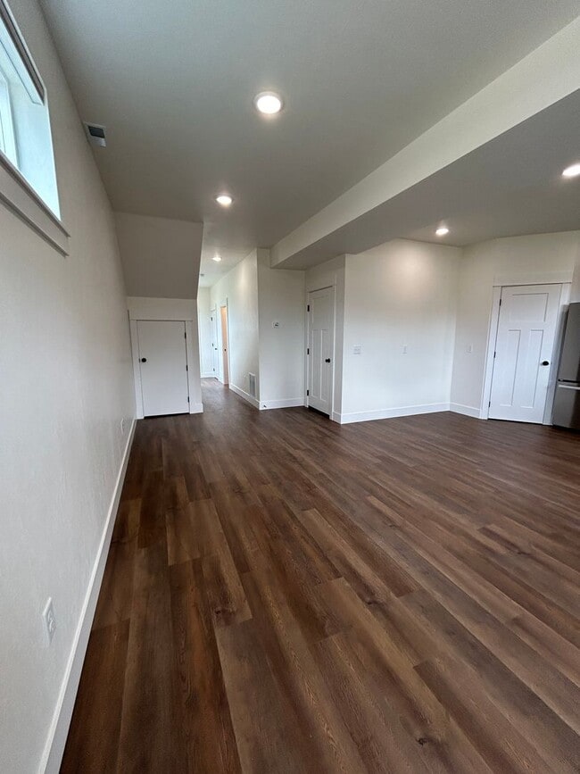 Building Photo - New Townhome