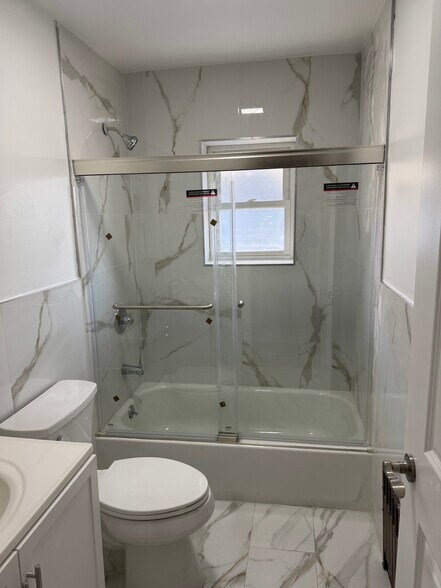 Building Photo - 47 Morgan St