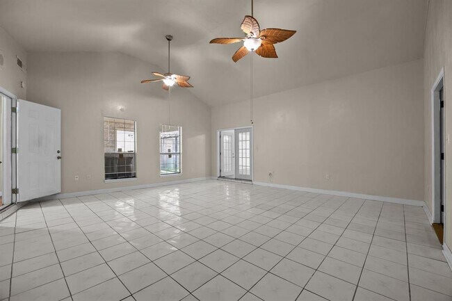 Building Photo - 6619 Indian Lake Dr