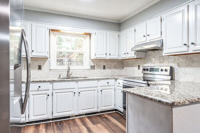 Building Photo - 120 Fox Hunt Ln