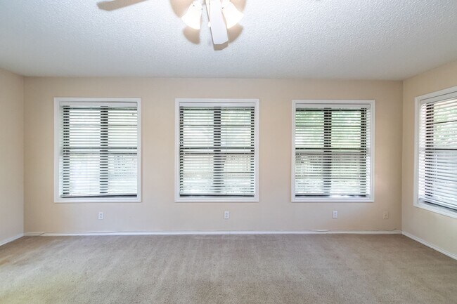 Building Photo - 2 Large Living areas! Approximately 2100 S...