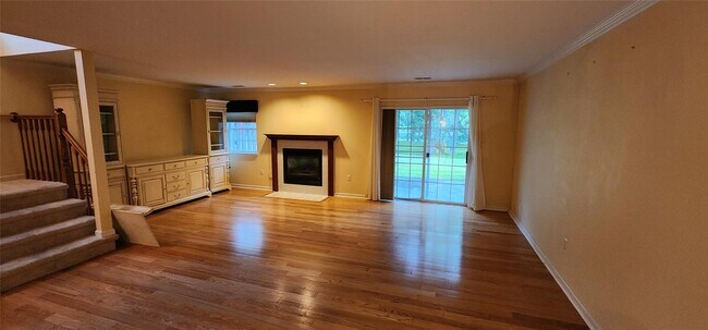 Building Photo - 196 Eagleton Dr