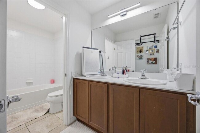 Building Photo - 3848 Carrick Bend Dr
