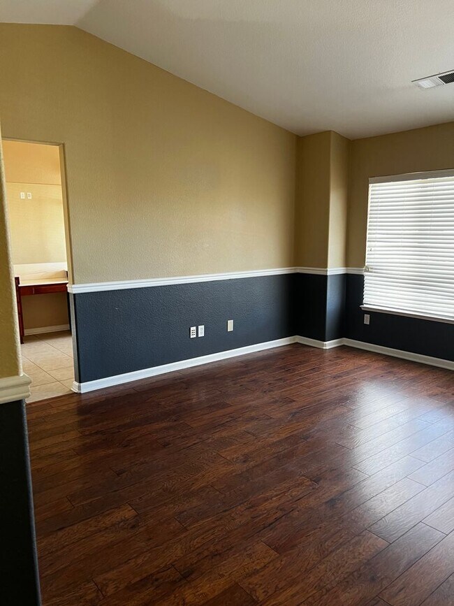 Building Photo - 566 Tioga Pass Ct