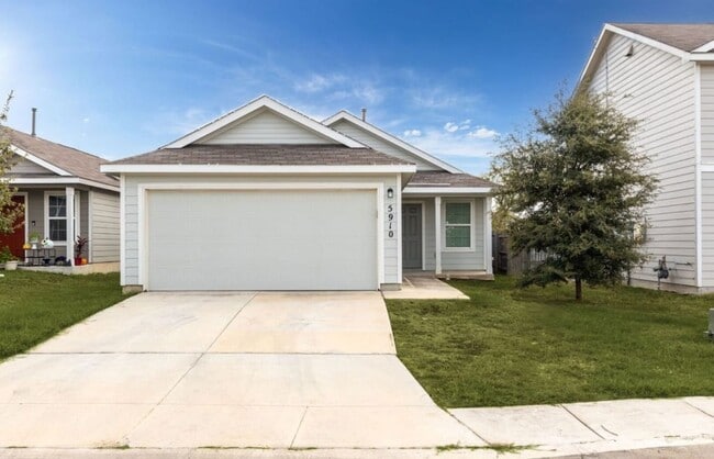 Building Photo - 5910 Lady Ln