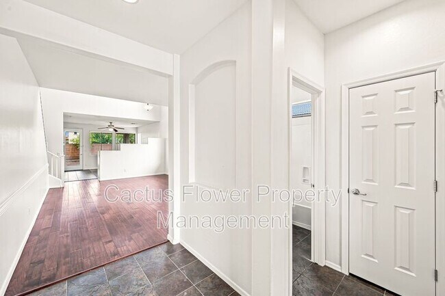 Building Photo - 3628 E Janelle Way