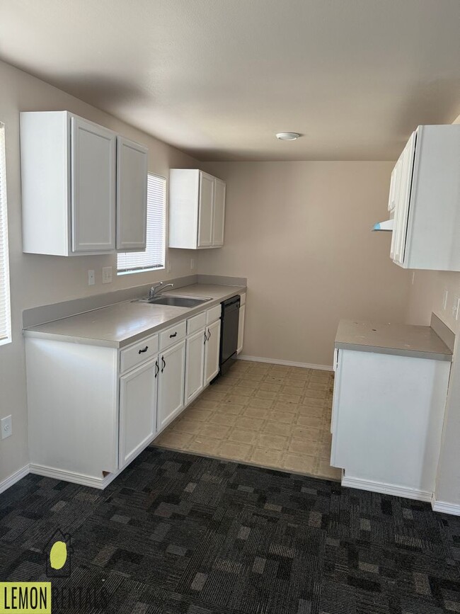 Building Photo - 201 E &quot;P&quot; St