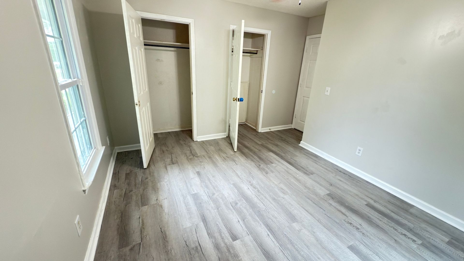 Building Photo - 210 Cuddles Ct