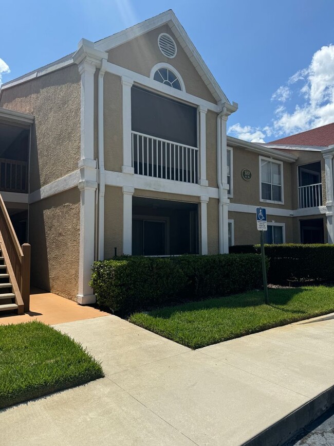 Primary Photo - 1/1 condo in New Tampa gated community on ...