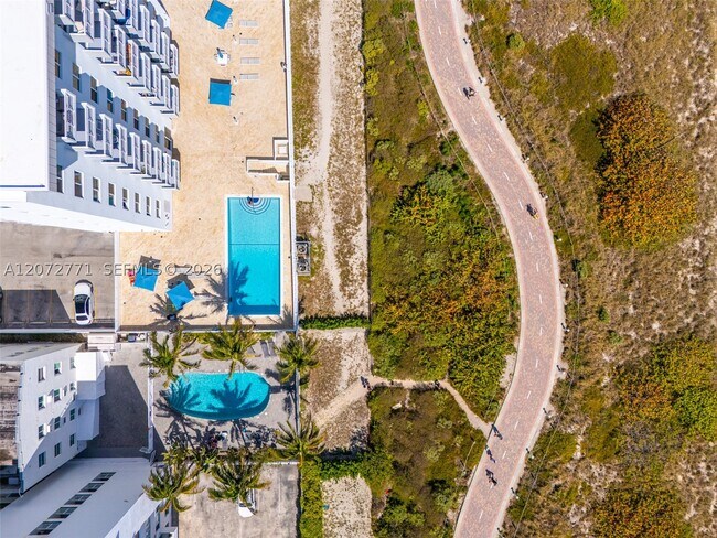 Building Photo - 345 Ocean 610
