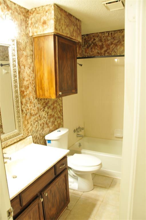 Building Photo - 9001 Jesse James Dr