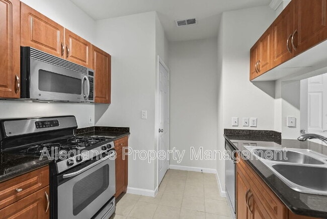 Building Photo - 12929 Centre Park Cir