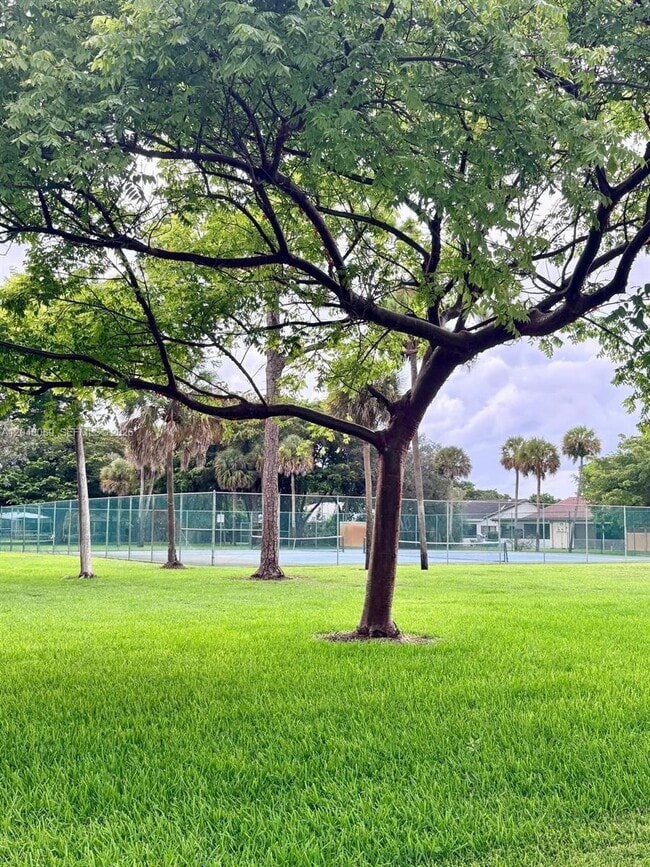 Building Photo - 8305 Royal Palm Blvd