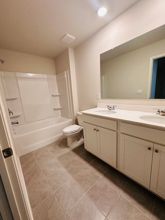 Building Photo - 3091 Greyton Dr