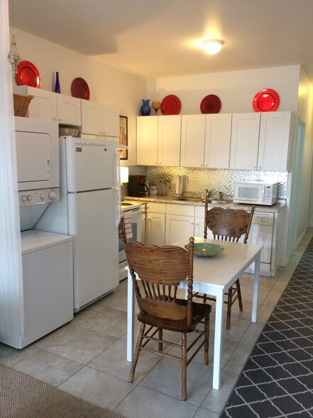 Building Photo - 2726-101 Eldridge Ave