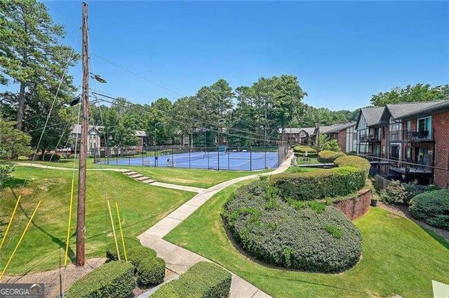 Building Photo - 6851 Roswell Rd