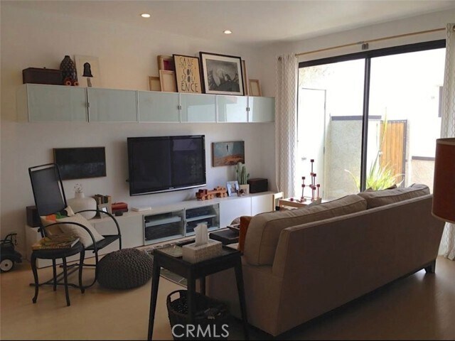 Building Photo - 314 Monterey Rd