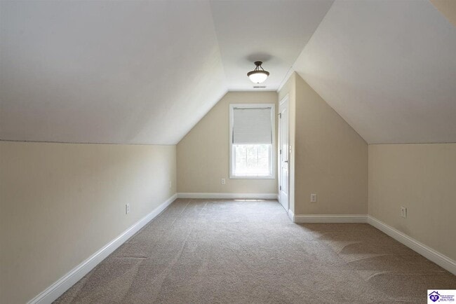 Building Photo - 120 Calumet Loop