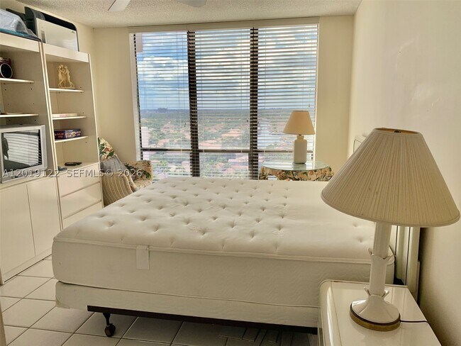 Building Photo - 1500 S Ocean Dr