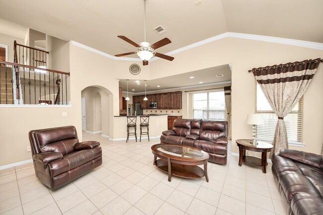 Building Photo - 28523 Pleasant Forest Dr
