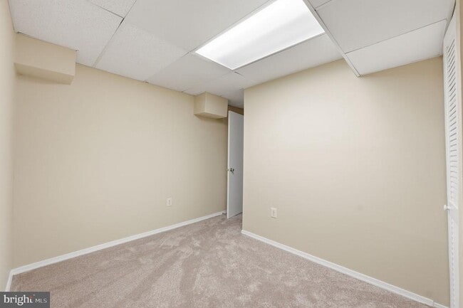 Building Photo - 10065 Chestnut Wood Ln