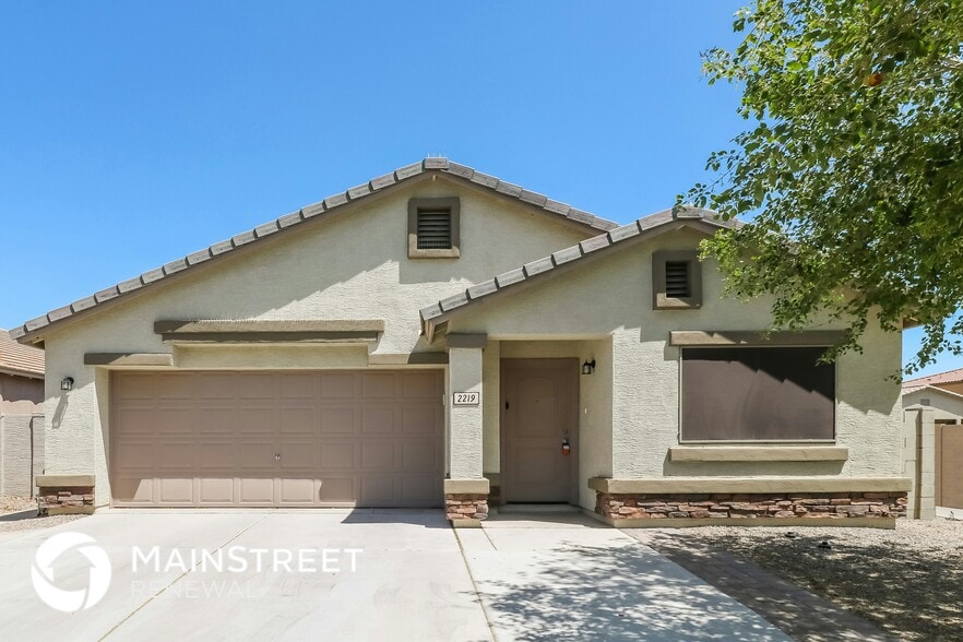 Primary Photo - 2219 S 101st Dr