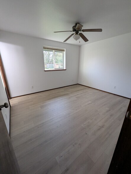 Master Bedroom - 1803 E Fox Hill St
