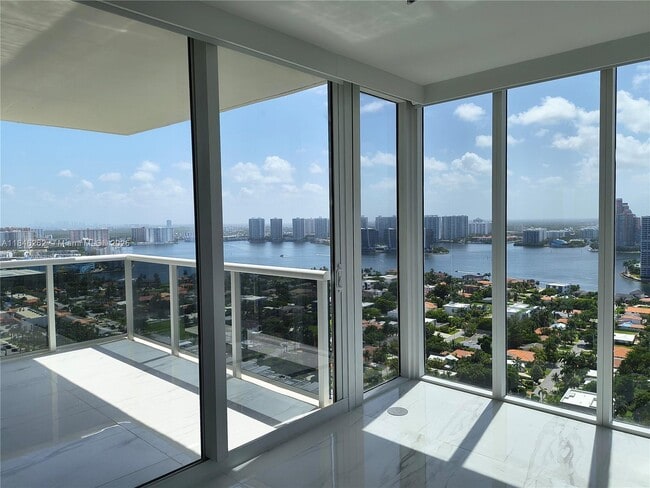 Building Photo - 19111 Collins Ave