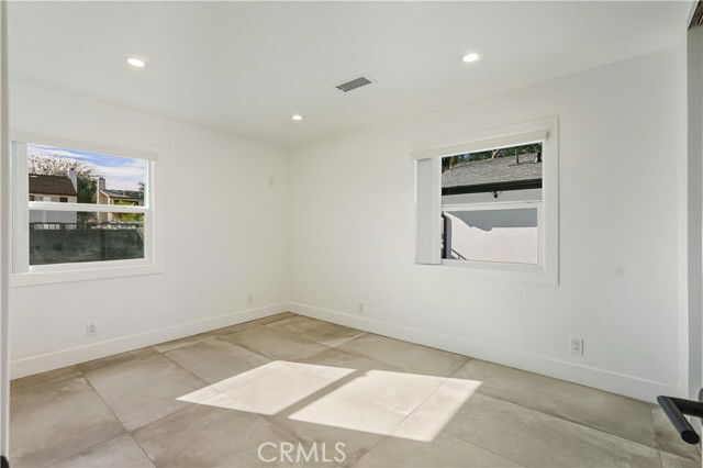 Building Photo - 22255 Wyandotte St