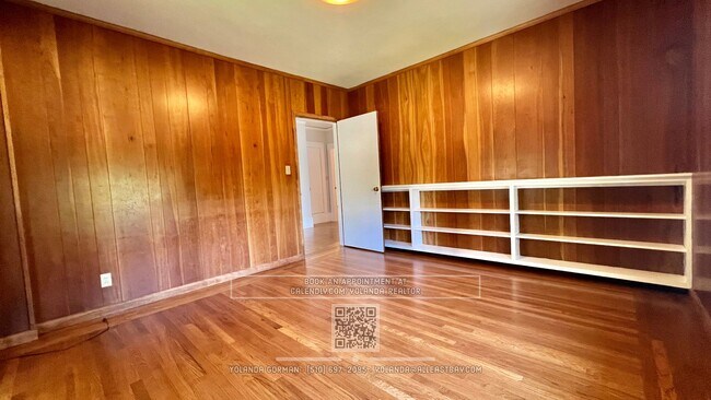 Building Photo - Charming and Spacious 4 bedroom Home in the Heart of Elmwood