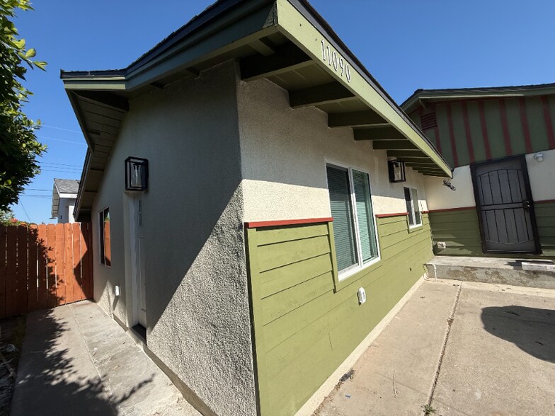 Building Photo - 11090 S Dallas Dr