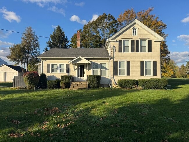 Building Photo - 41W655 Main Street Rd